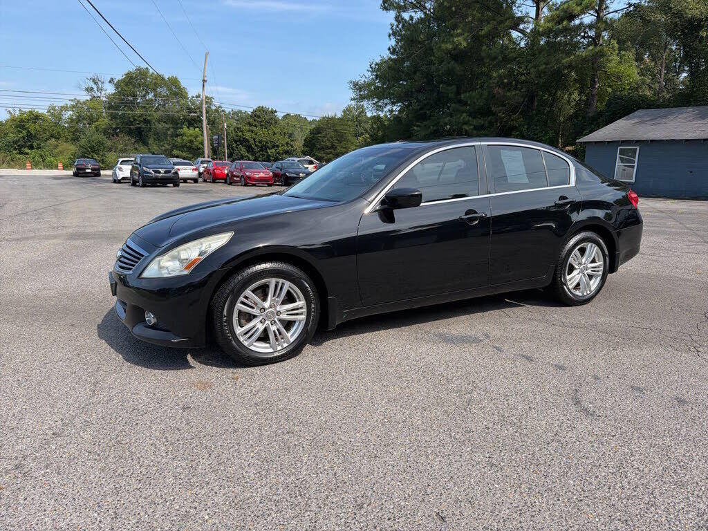 2013 INFINITI G37