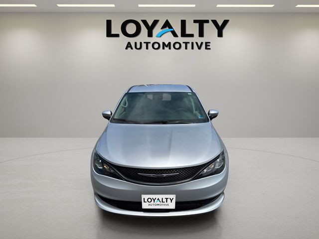 2023 CHRYSLER Voyager
