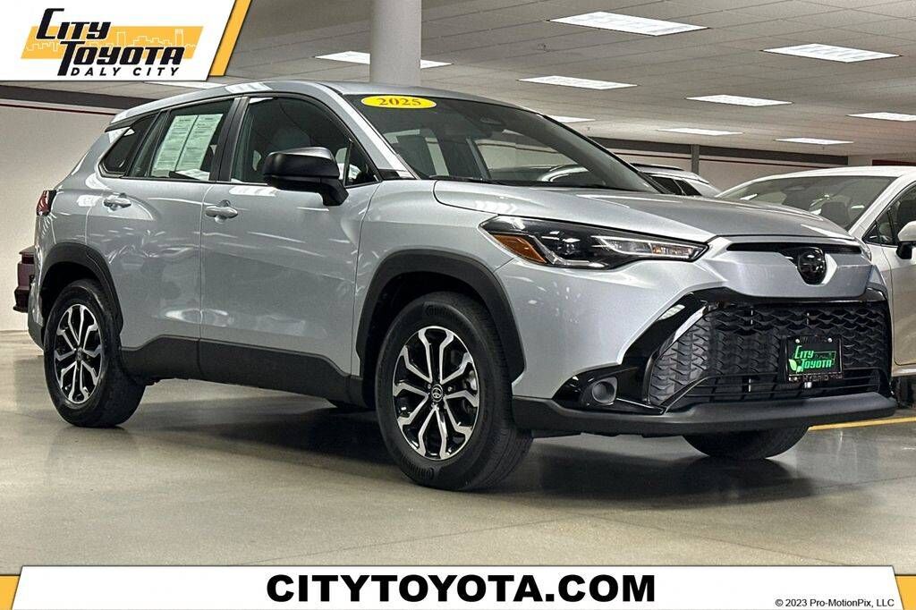 2025 TOYOTA COROLLA