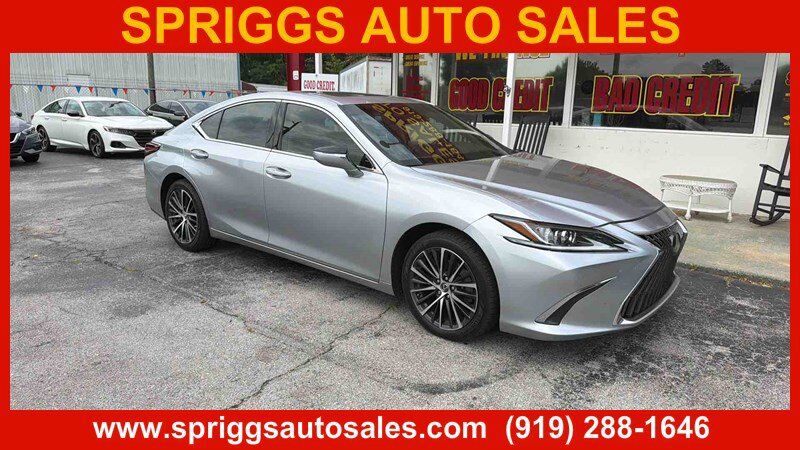 2022 LEXUS ES