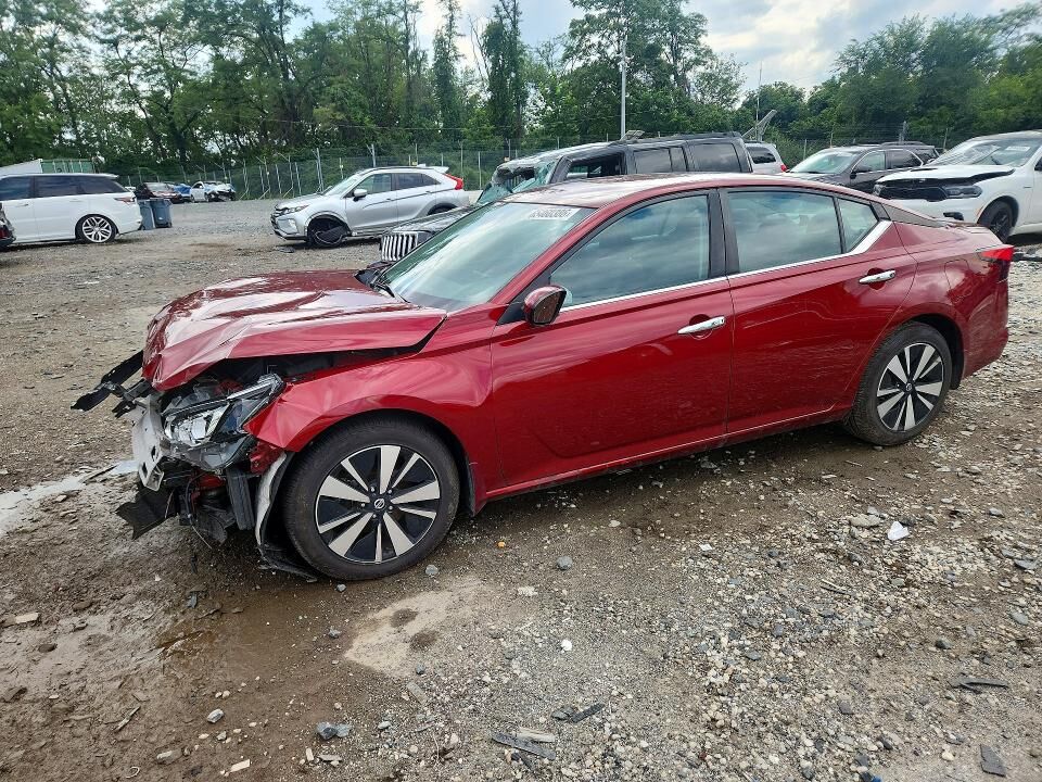 2022 NISSAN Altima