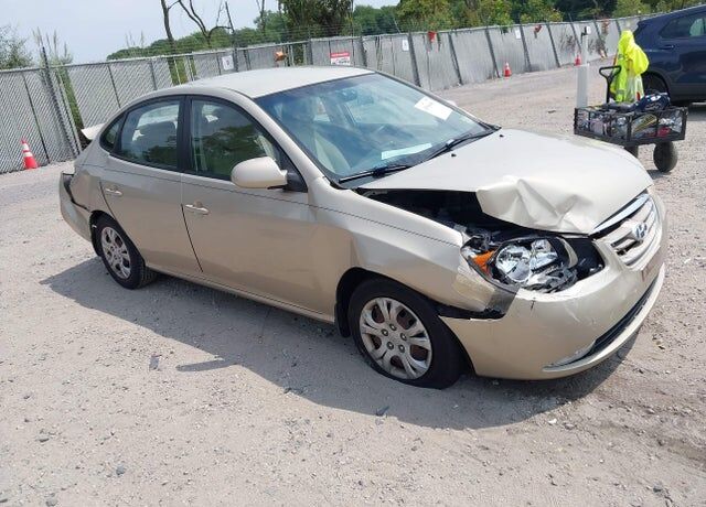 2010 HYUNDAI Elantra