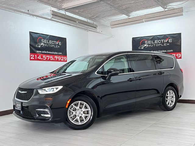 2023 CHRYSLER Pacifica