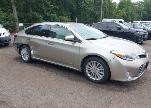 2014 TOYOTA Avalon