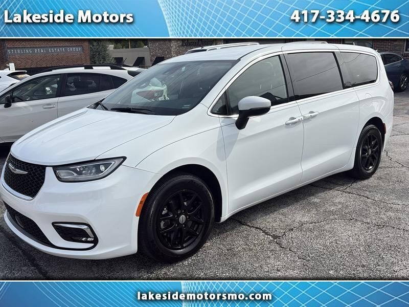 2023 CHRYSLER Pacifica