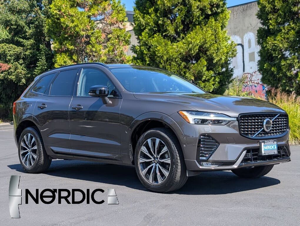 2025 VOLVO XC60