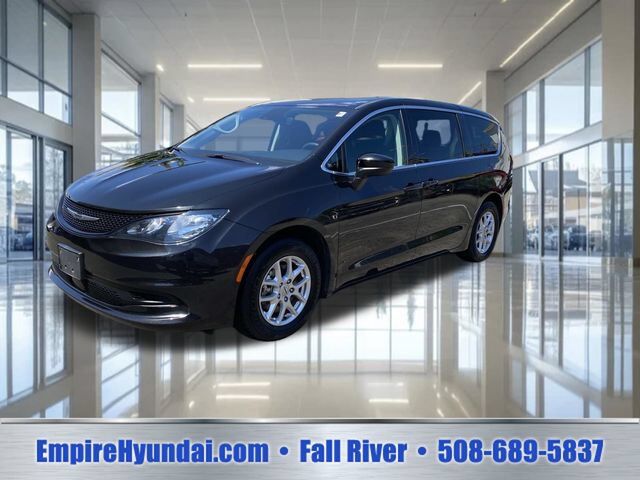 2023 CHRYSLER Voyager