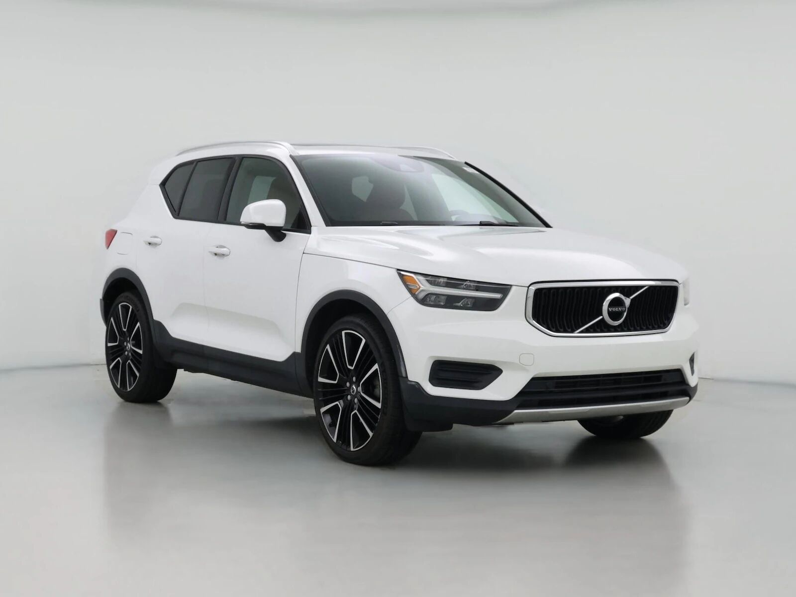 2019 VOLVO XC40