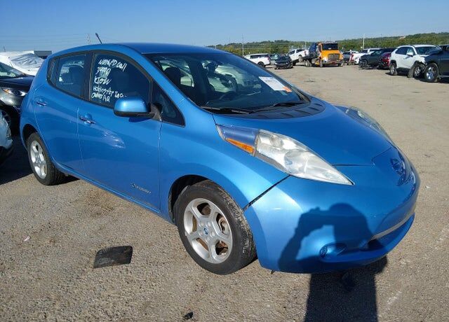 2013 NISSAN Leaf