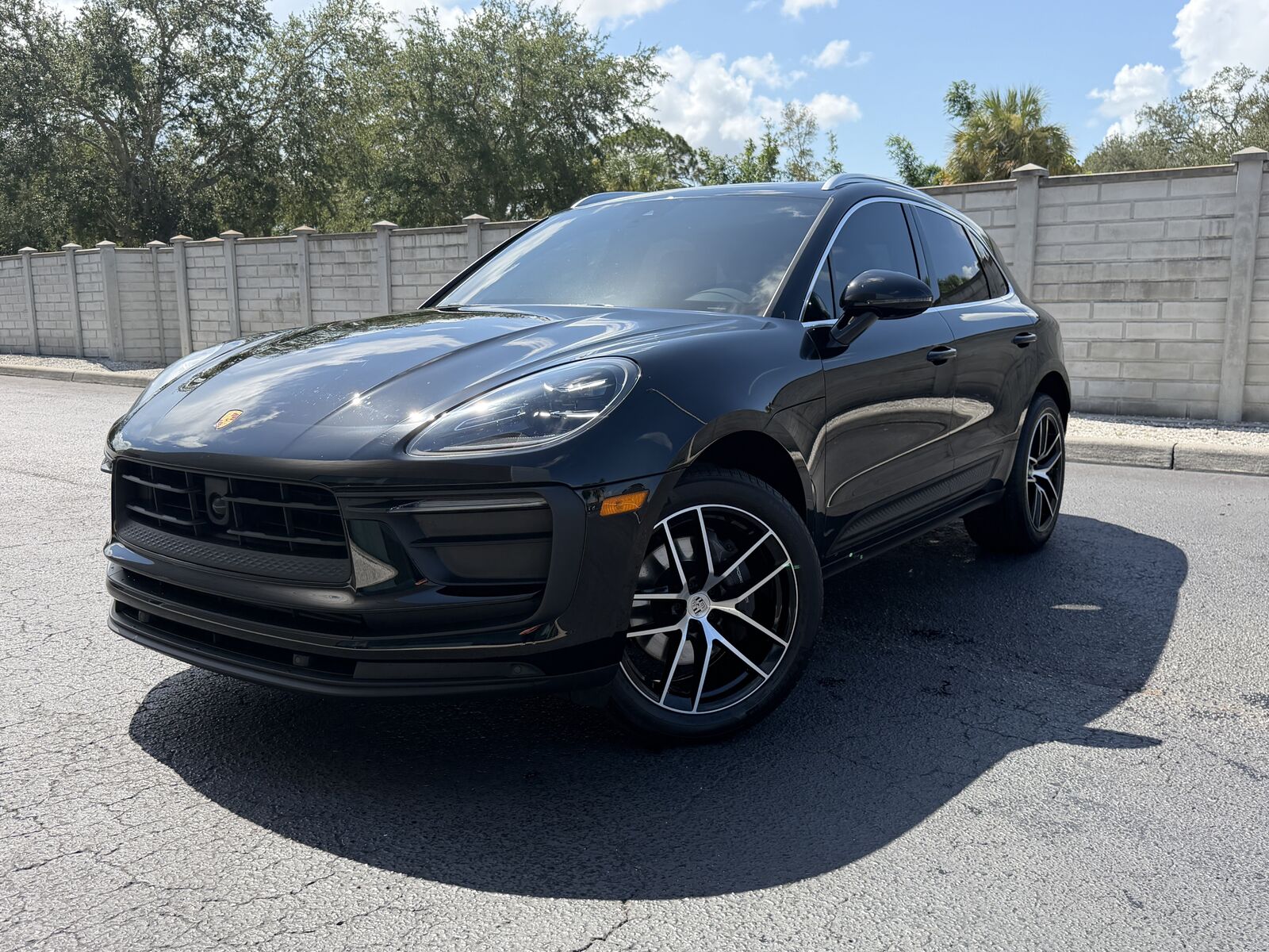 2024 PORSCHE Macan