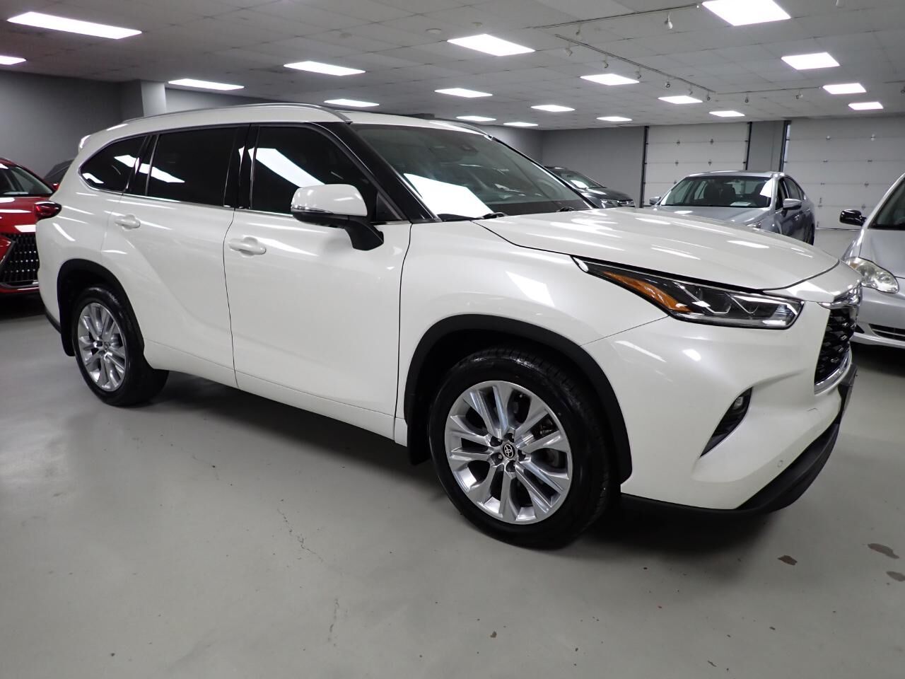 2021 TOYOTA Highlander