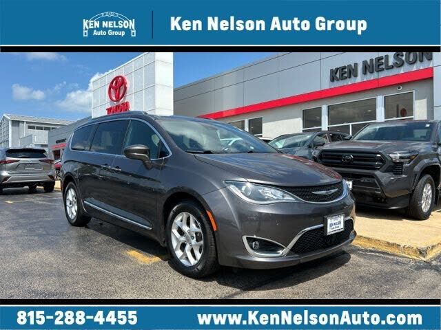2020 CHRYSLER Pacifica