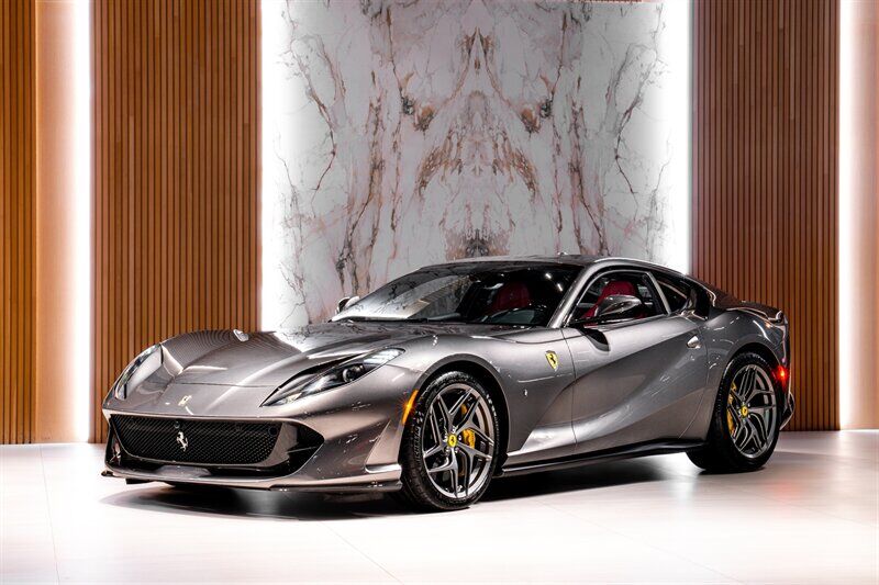 2019 FERRARI 812 Superfast