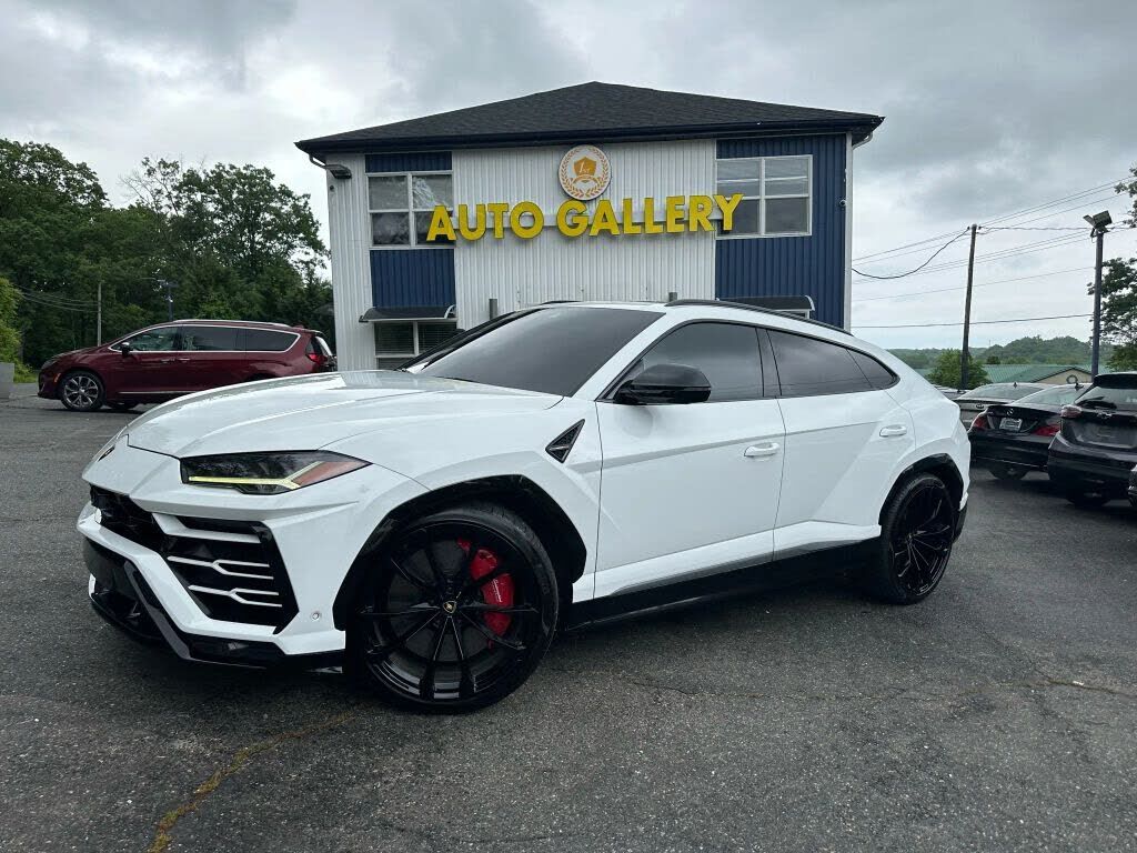 2019 LAMBORGHINI URUS