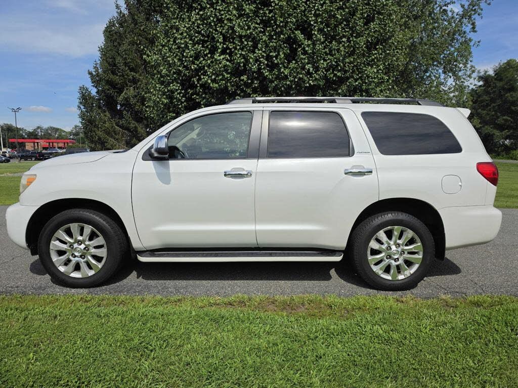 2008 TOYOTA Sequoia