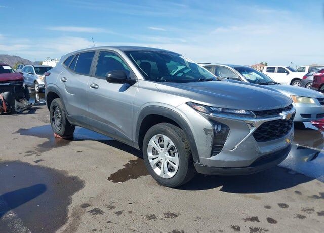 2024 CHEVROLET Trax