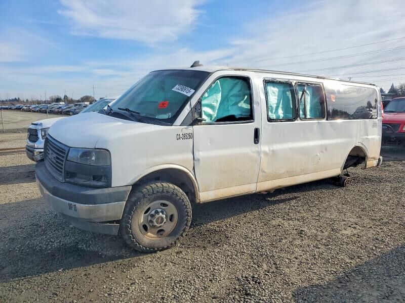 2017 GMC Savana