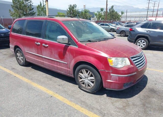 2010 CHRYSLER Town and Country