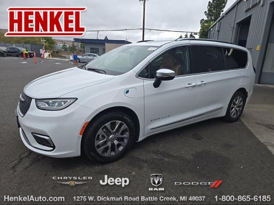 2025 CHRYSLER Pacifica