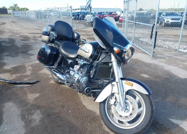 2001 HONDA GL1500CF