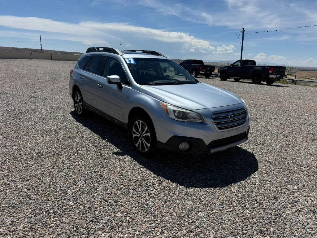 2017 SUBARU Outback
