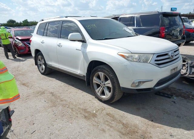 2012 TOYOTA Highlander
