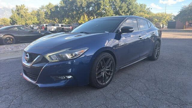 2017 NISSAN Maxima