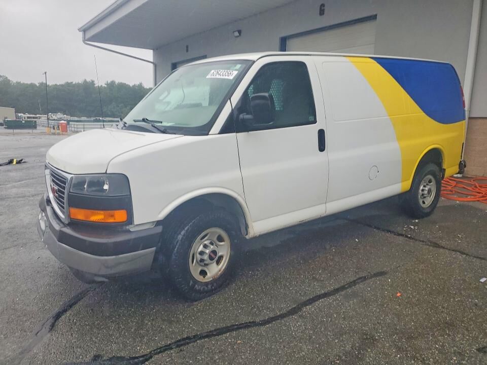 2017 GMC Savana
