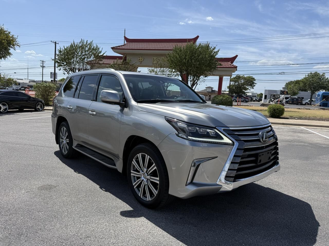 2016 LEXUS LX
