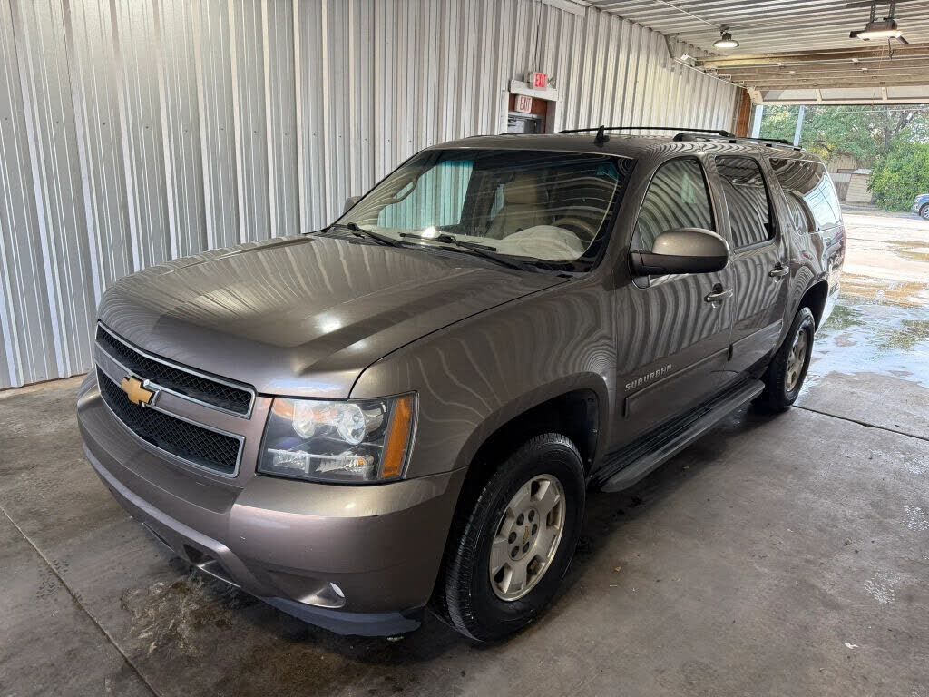 2013 CHEVROLET Suburban