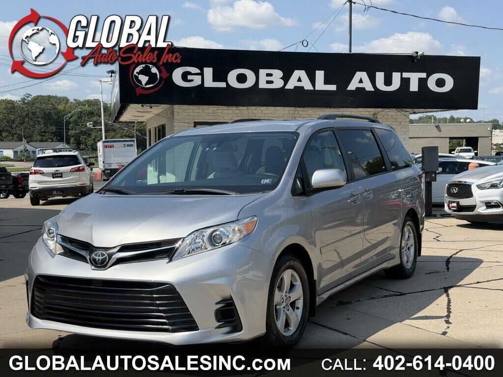 2018 TOYOTA Sienna