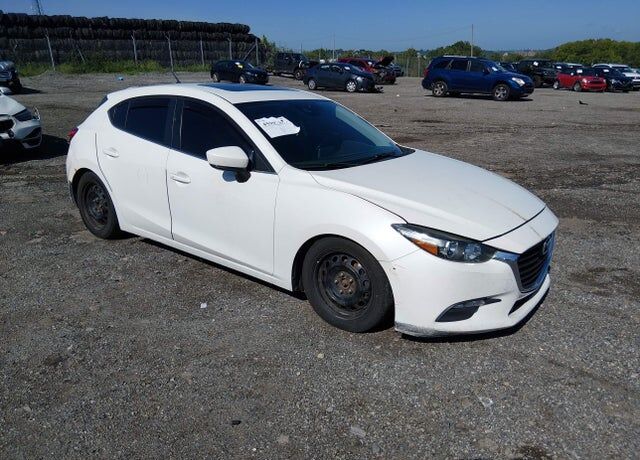 2017 MAZDA Mazda3