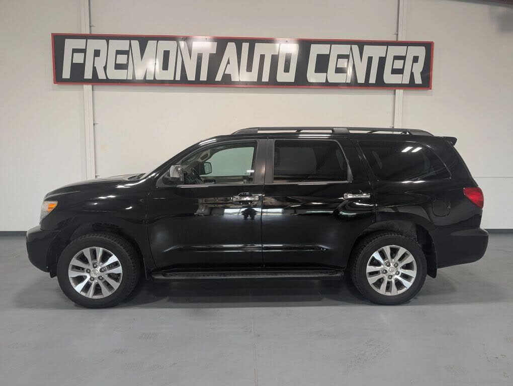 2012 TOYOTA Sequoia