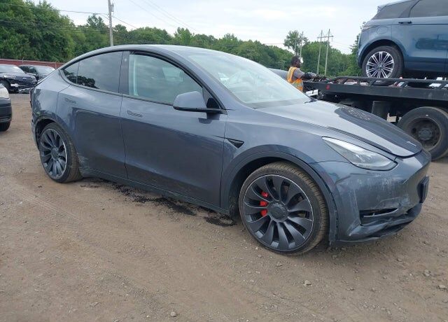 2022 TESLA Model Y
