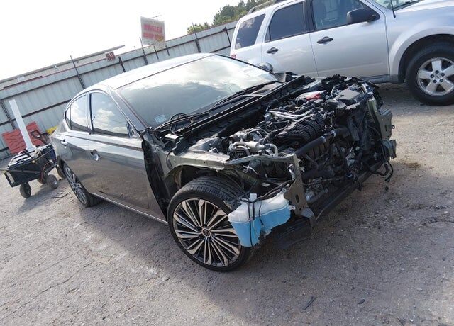 2023 NISSAN Altima