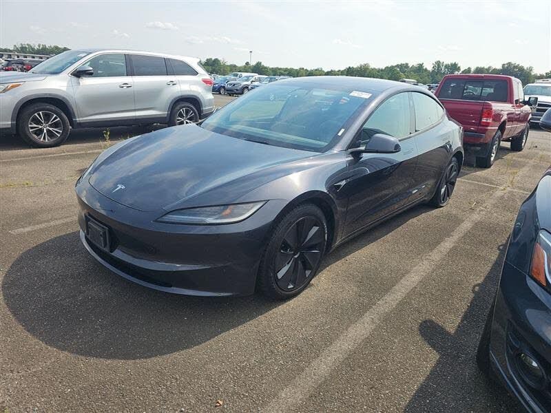 2024 TESLA Model 3