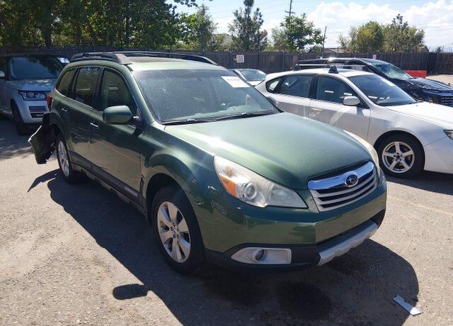2012 SUBARU Outback