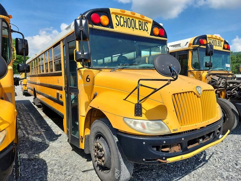 2013 IC BUS PB105