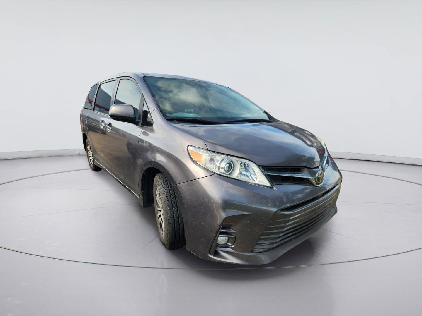 2018 TOYOTA Sienna