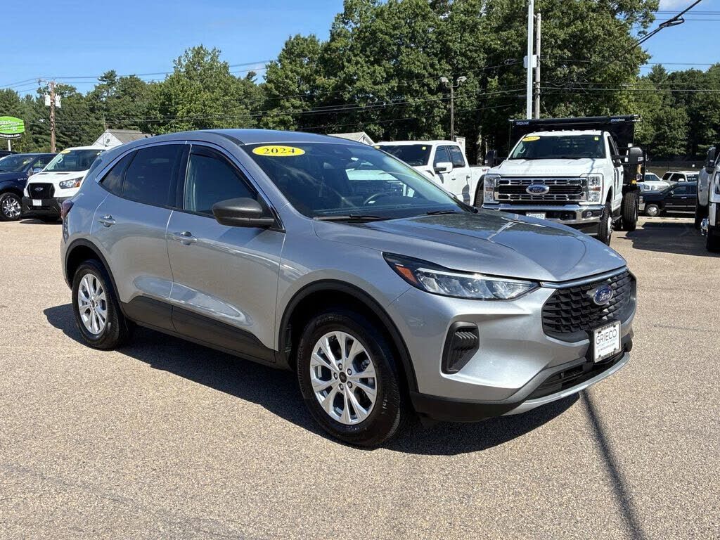 2024 FORD Escape