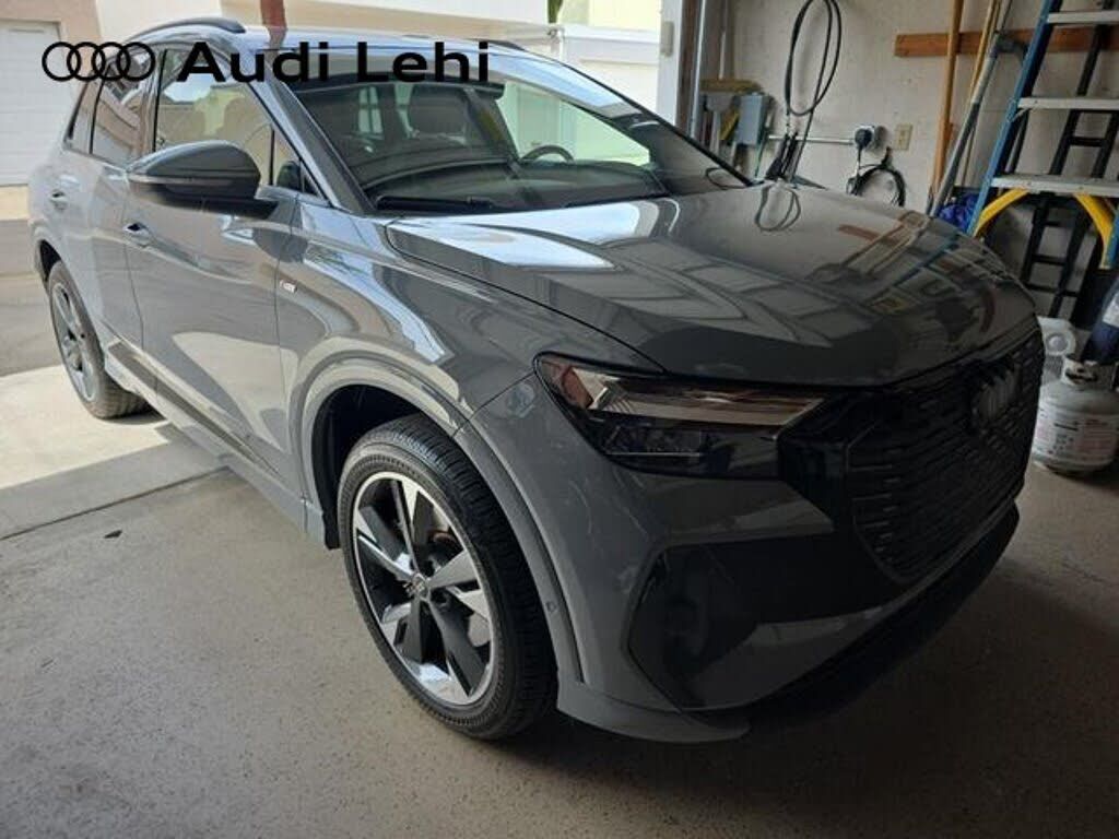 2023 AUDI Q4