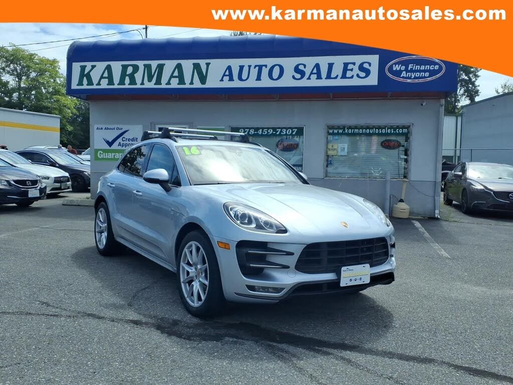 2016 PORSCHE Macan