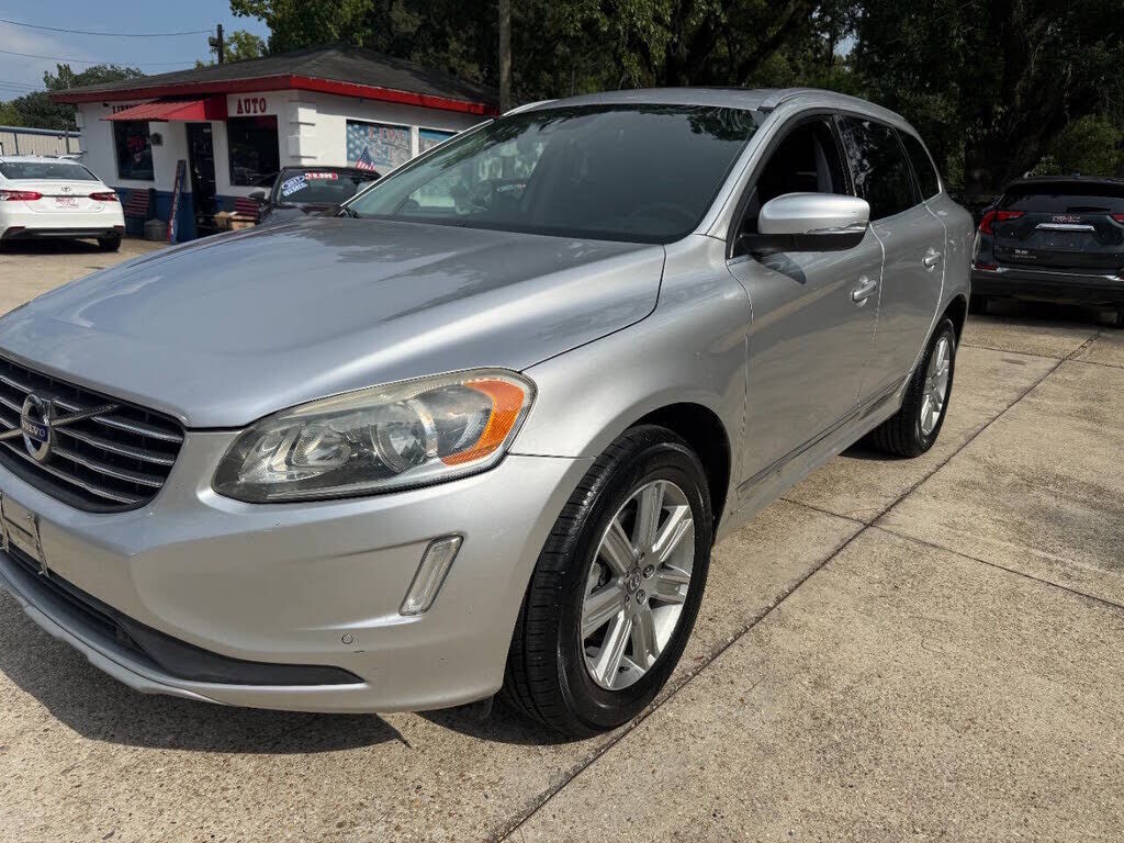 2017 VOLVO XC60