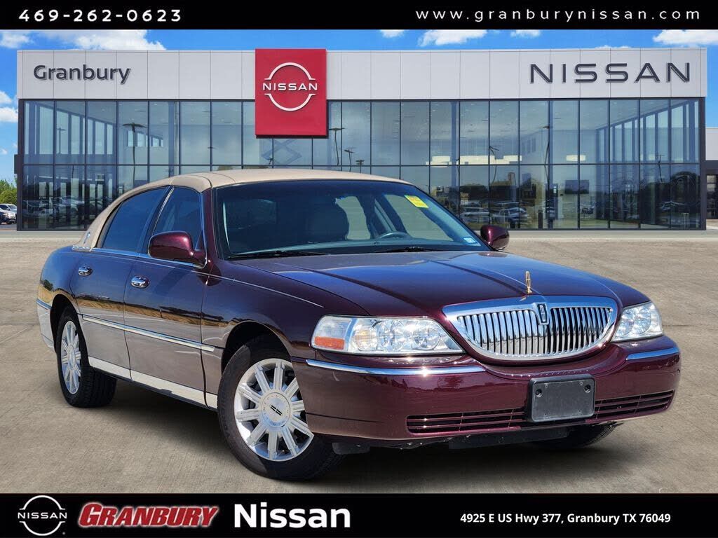 2006 LINCOLN Town Car