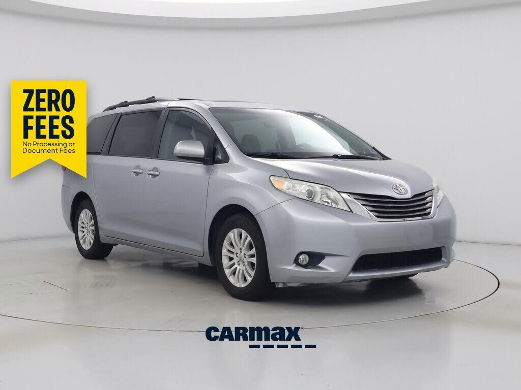 2015 TOYOTA Sienna