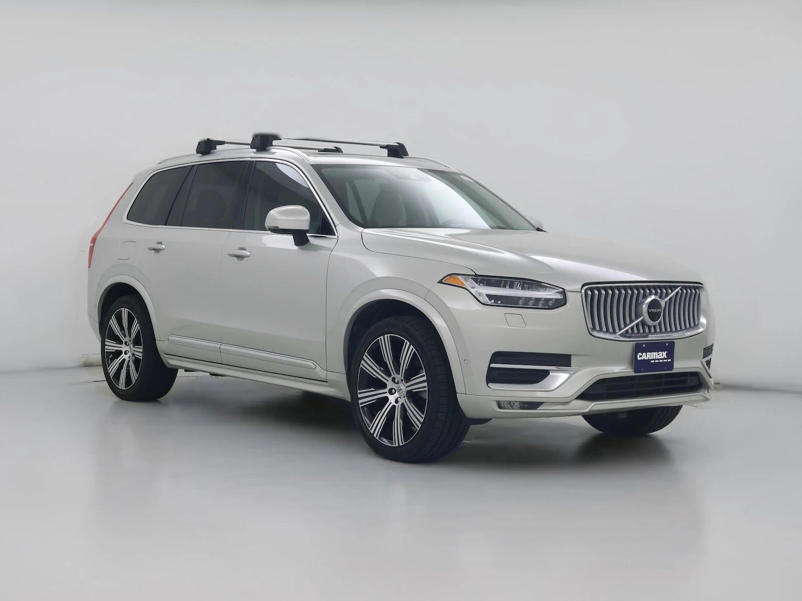 2022 VOLVO XC90