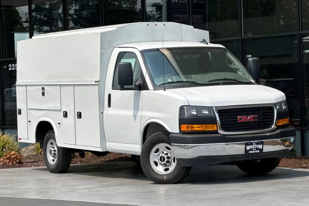 2025 GMC Savana
