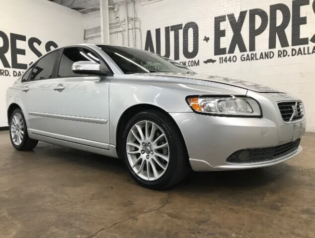 2011 VOLVO S40