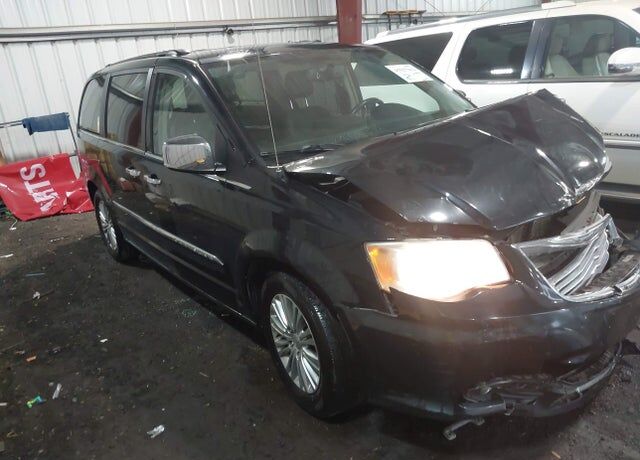 2015 CHRYSLER Town and Country