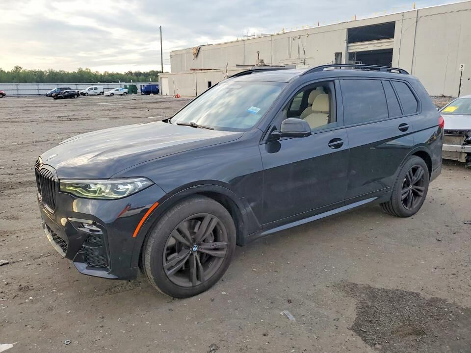 2022 BMW X7